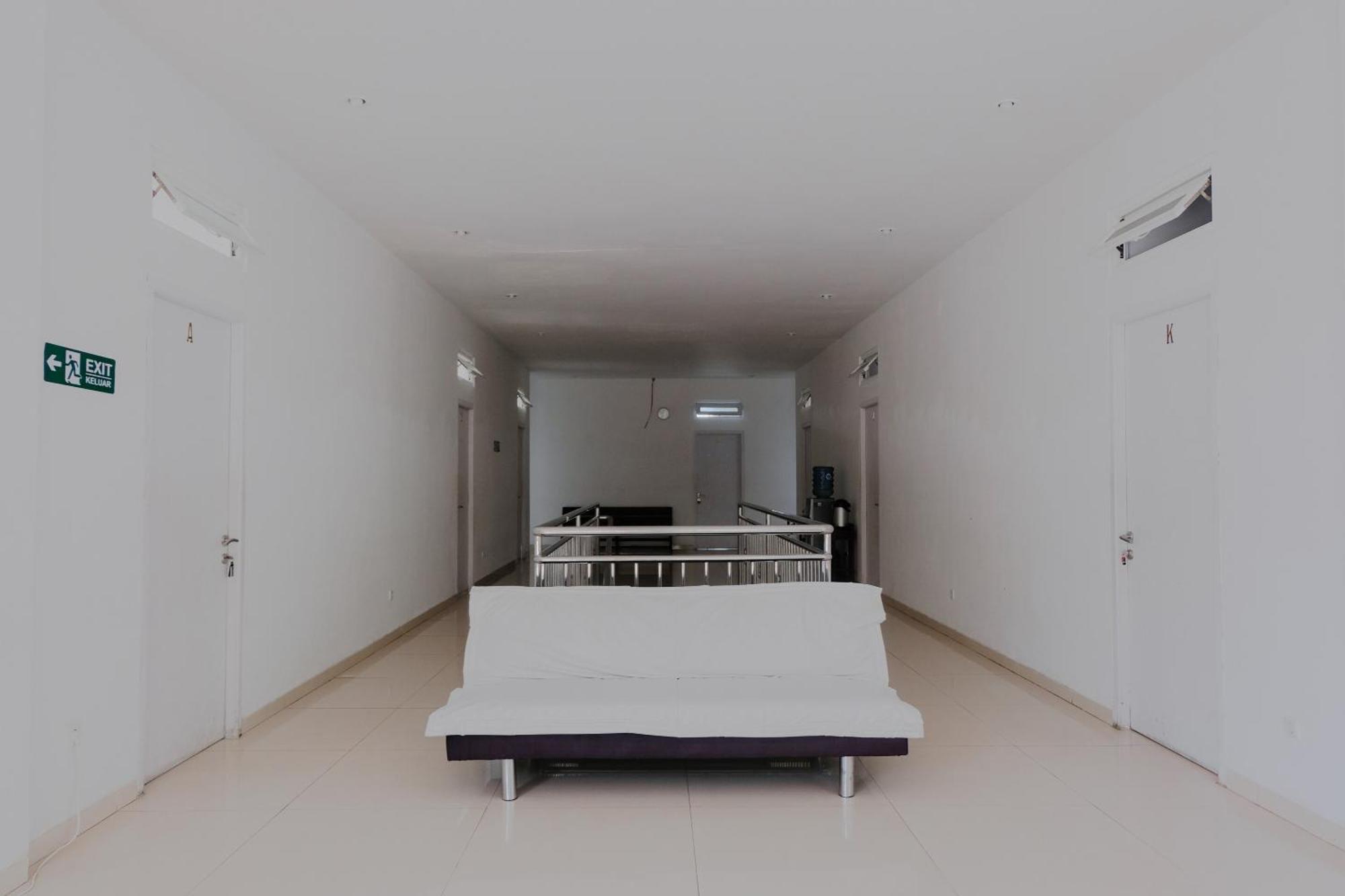 Oyo 1194 Villa Bukit Panderman Residence Бату Екстериор снимка