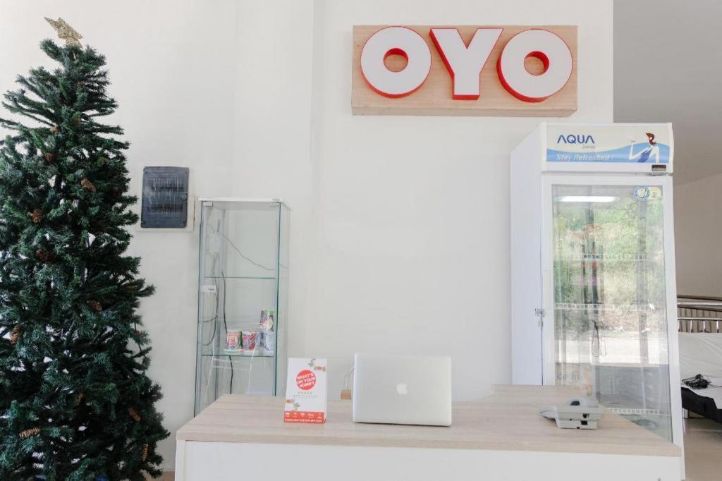 Oyo 1194 Villa Bukit Panderman Residence Бату Екстериор снимка