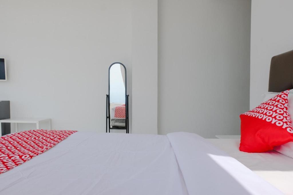 Oyo 1194 Villa Bukit Panderman Residence Бату Екстериор снимка