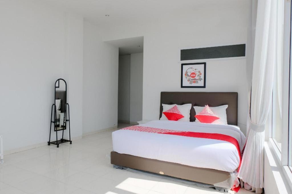 Oyo 1194 Villa Bukit Panderman Residence Бату Екстериор снимка